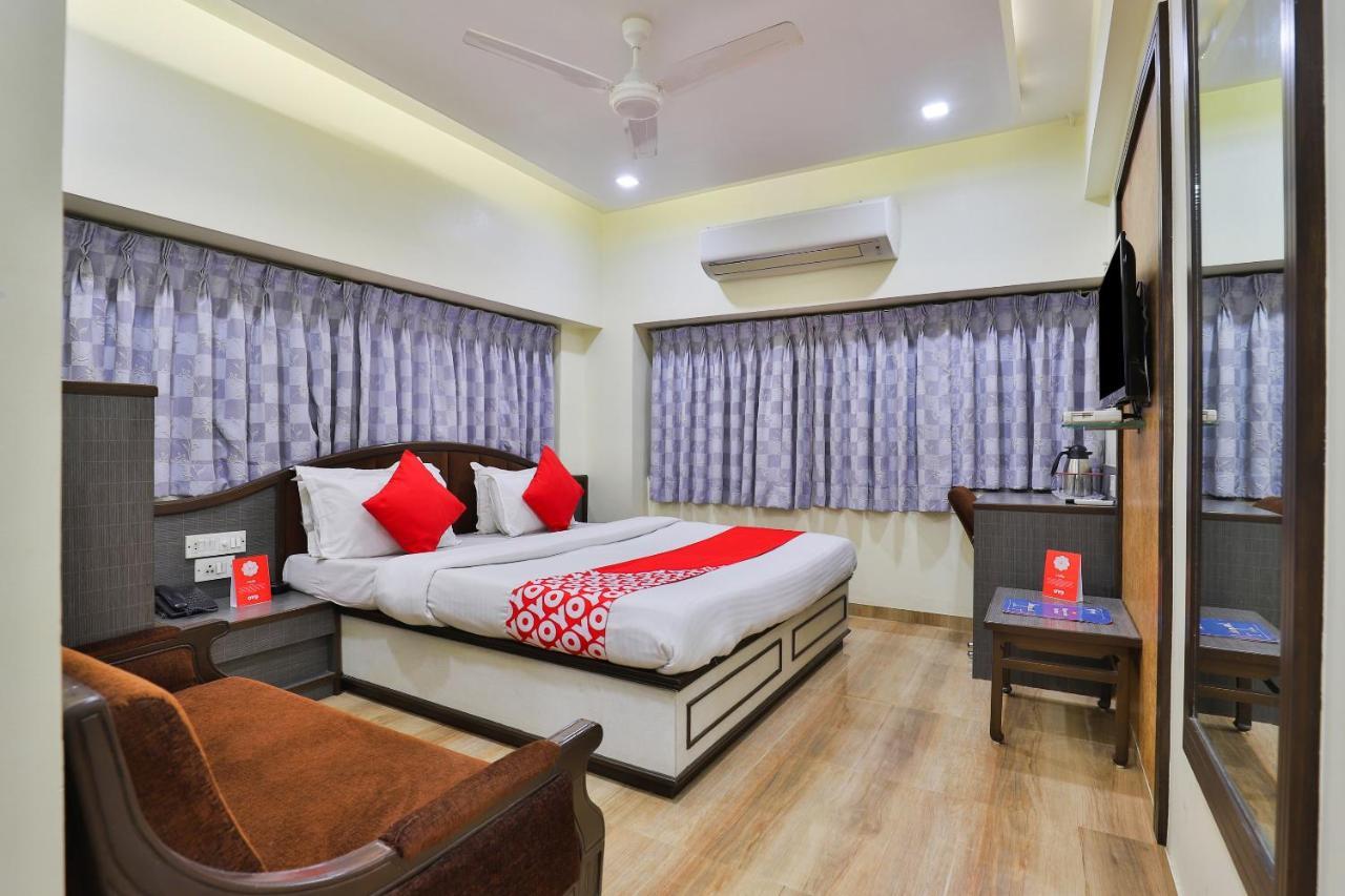 Oyo 17117 Hotel Rainbow Vadodara Exteriör bild
