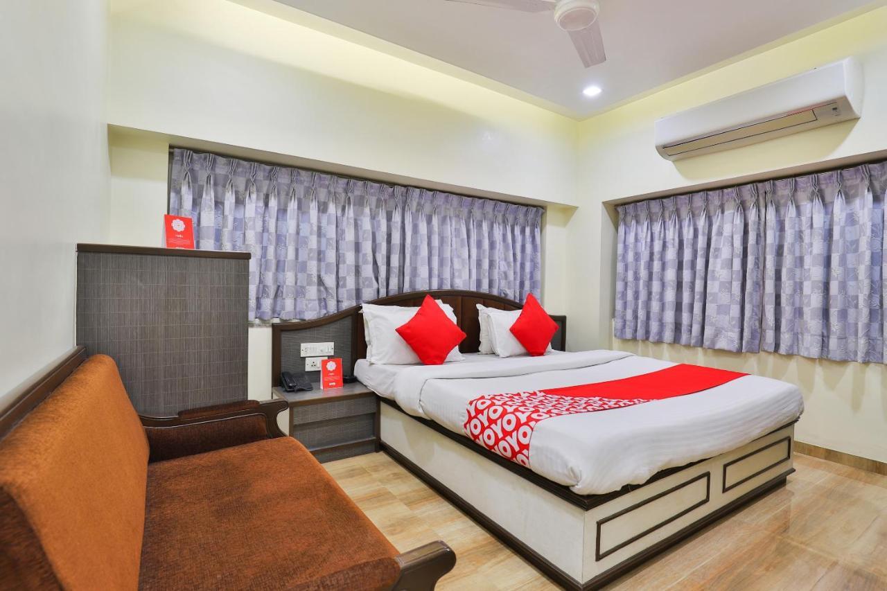 Oyo 17117 Hotel Rainbow Vadodara Exteriör bild