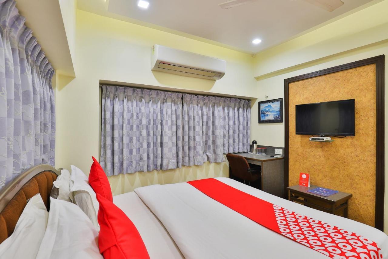 Oyo 17117 Hotel Rainbow Vadodara Exteriör bild