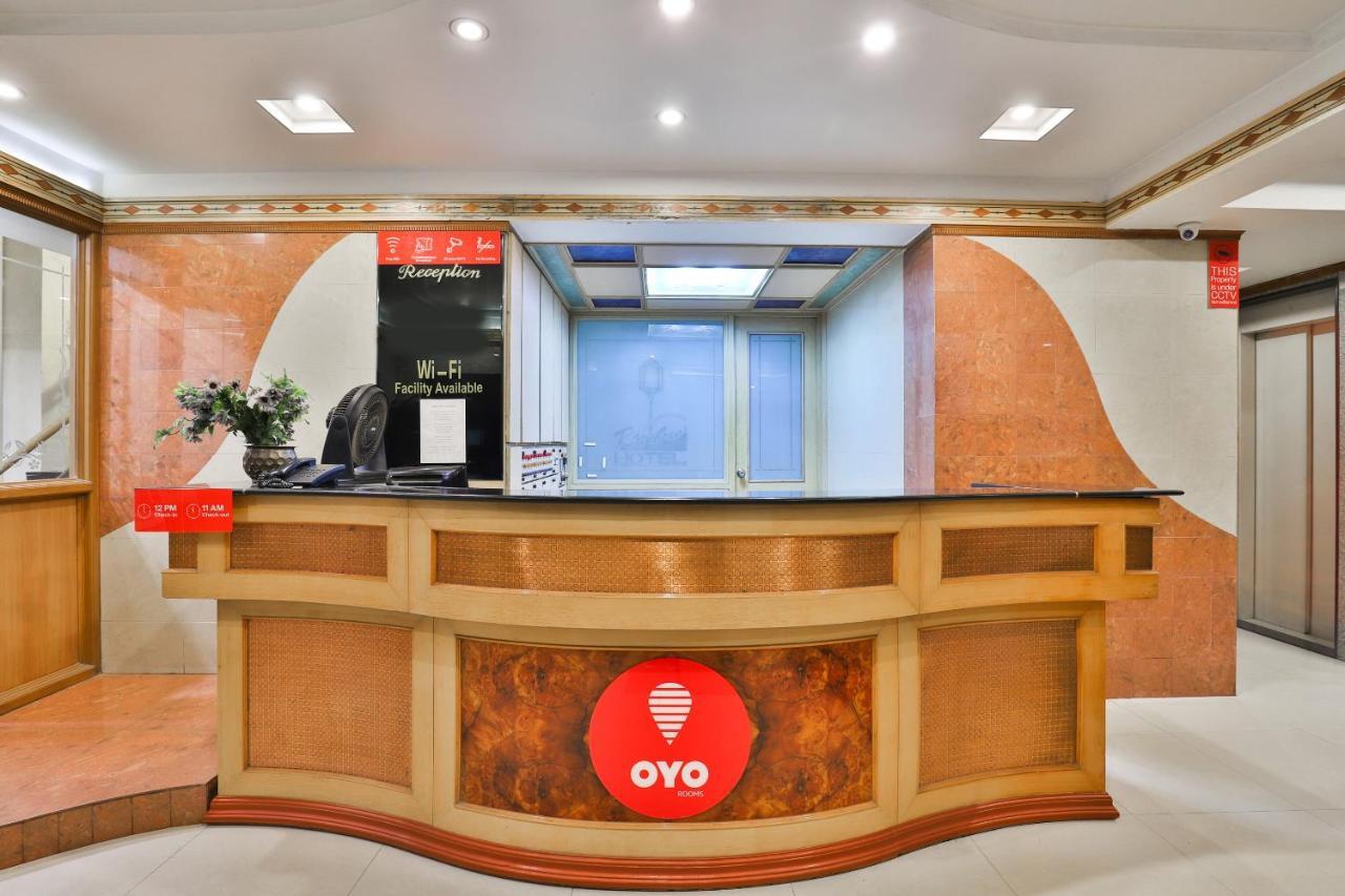 Oyo 17117 Hotel Rainbow Vadodara Exteriör bild